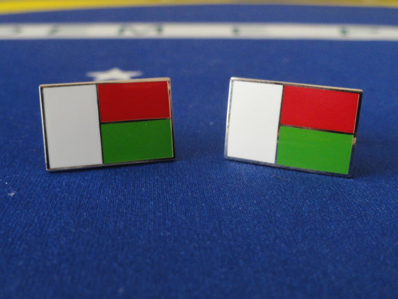 Madagascar Flag Cufflinks Featured